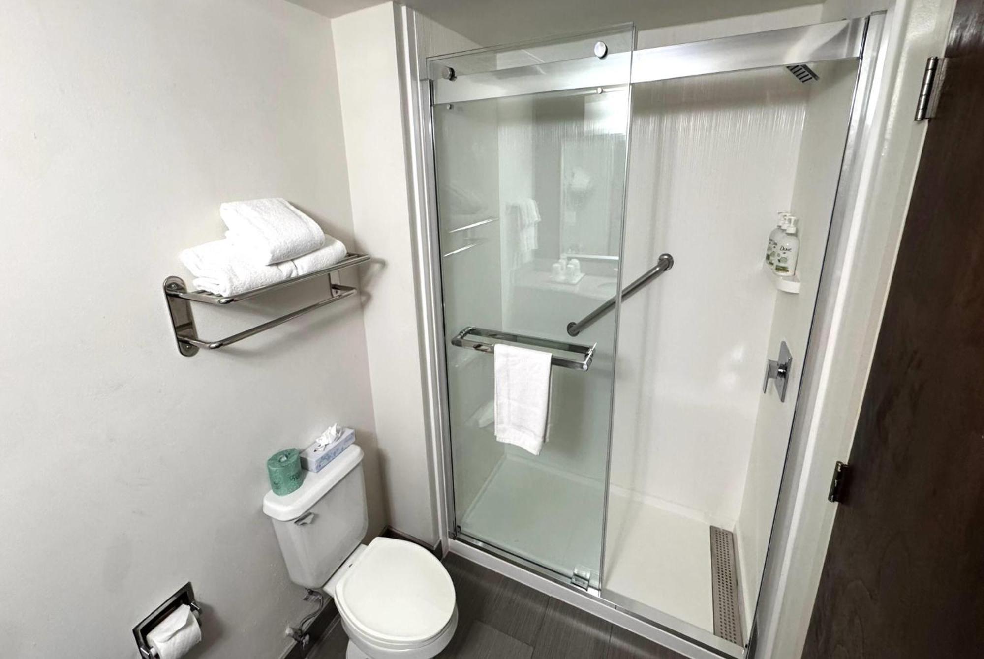 Wingate By Wyndham Raleigh Durham / Airport Hotel Kültér fotó