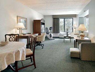Wingate By Wyndham Raleigh Durham / Airport Hotel Kültér fotó